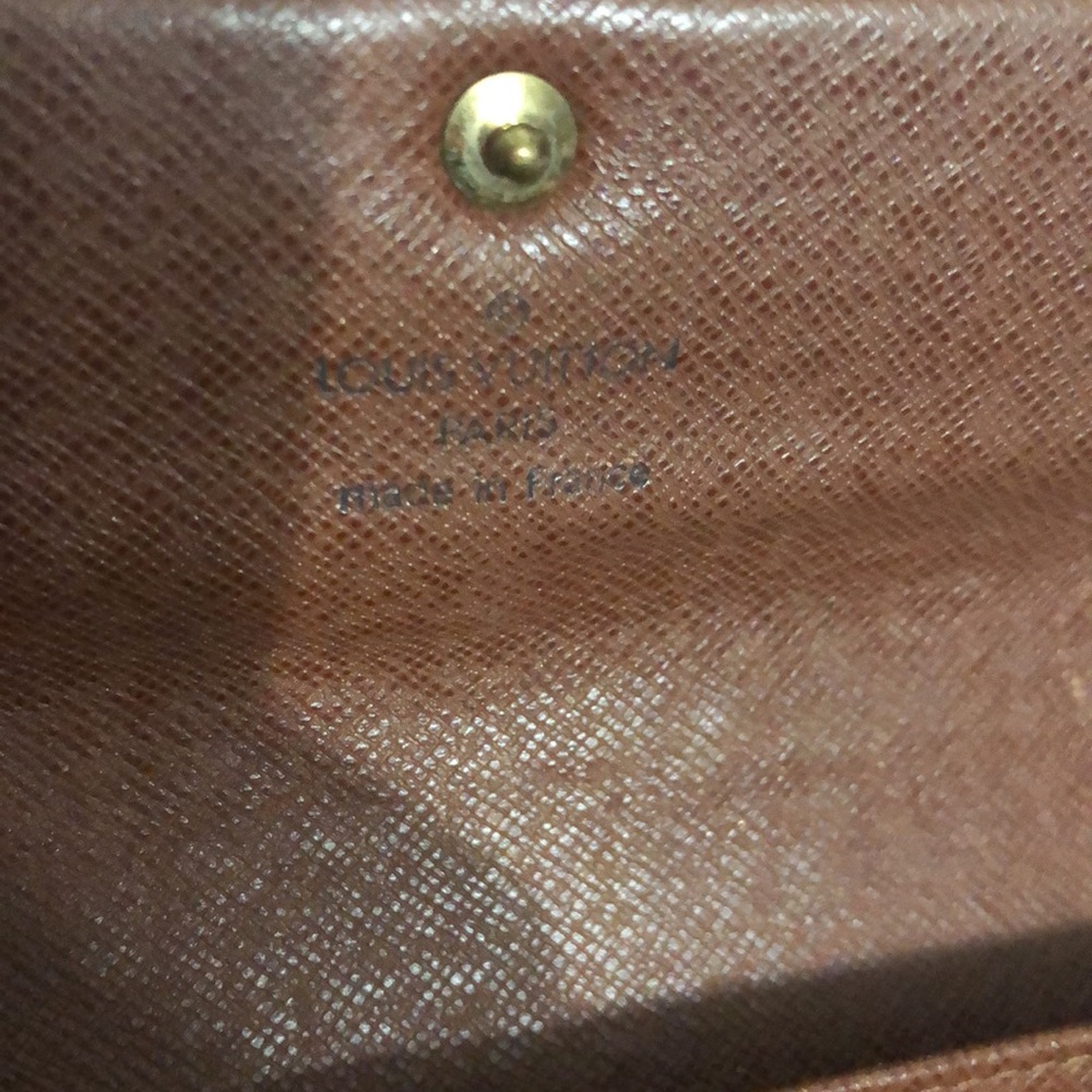 Louis Vuitton Sarah Wallet - Picture 7 of 9